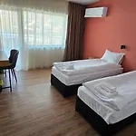 естет Estet * Орешак